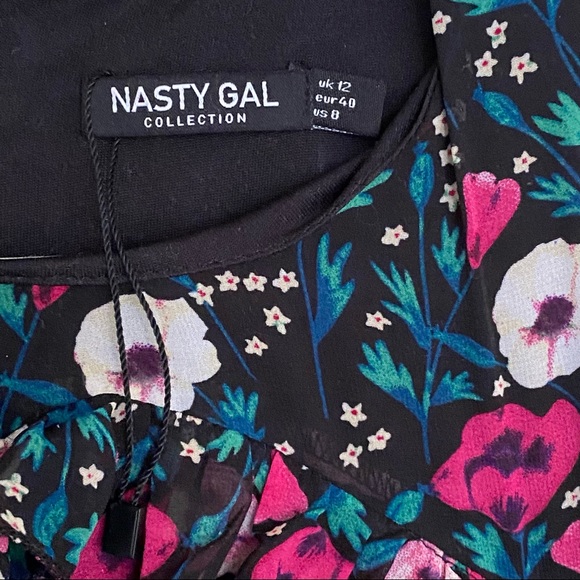Nasty Gal Floral Shorts Long Sleeve Ruffle Romper Size 8 - Picture 13 of 15